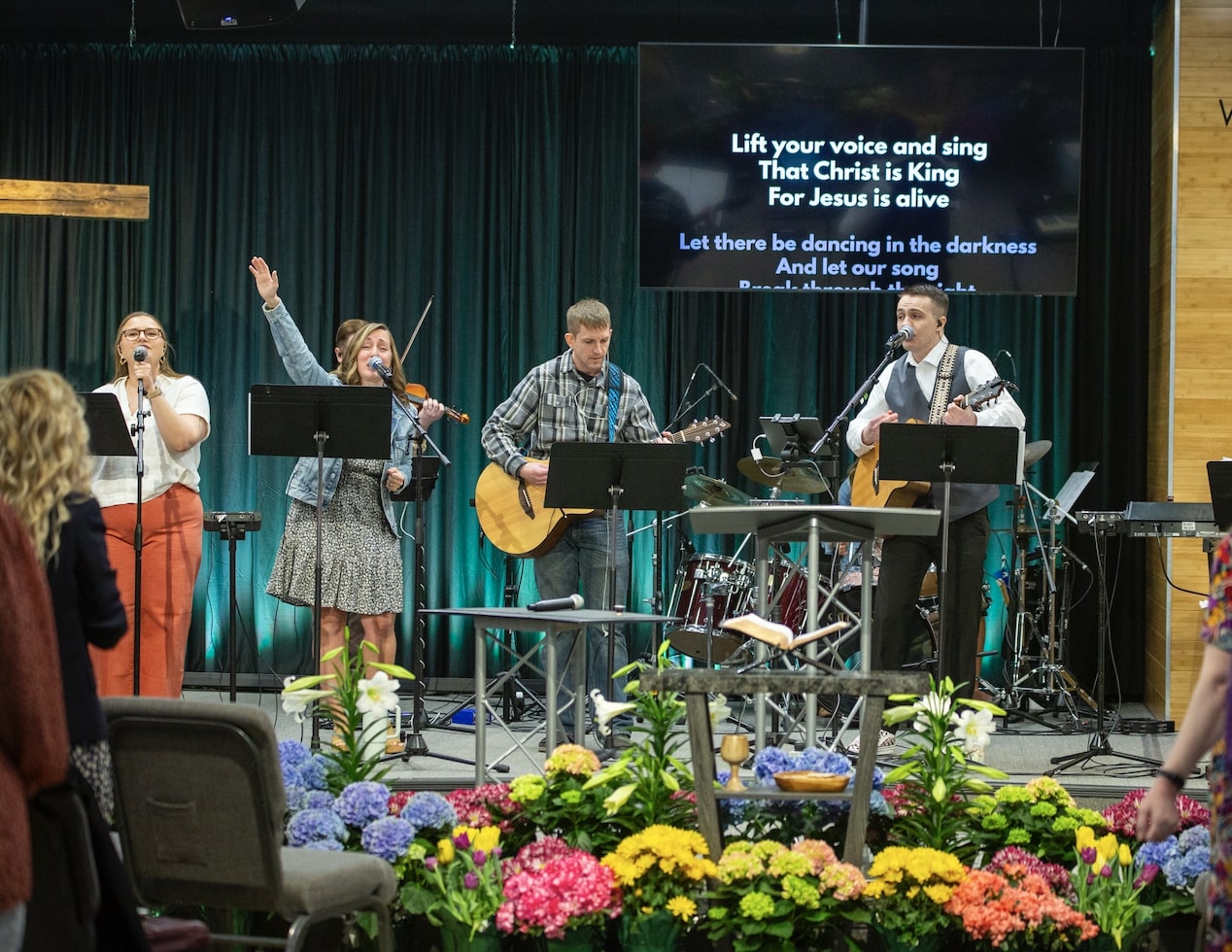 cornerstone-community-church-burnsville-worship-team